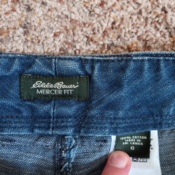 Eddie Bauer Mercer Fit Highwaisted Shorts - Picture 3 of 3